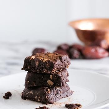 Raw Brownies + 30 Healthy Desserts