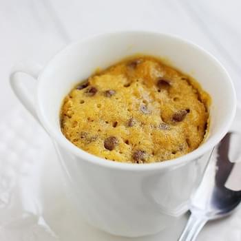 1-Minute Chocolate Chip Cookie in a Mug