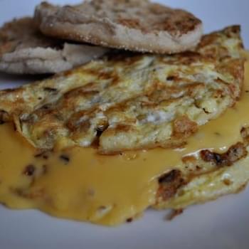 Caramelized Apple and Cheddar Omelet
