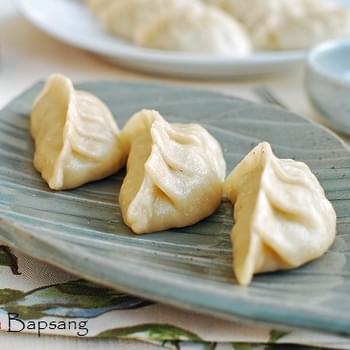 Saewu Mandu (Shrimp Dumplings)