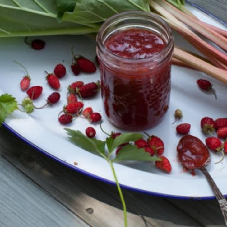 Strawberry-Rhubarb Honey Jam Recipe (sugar-free)