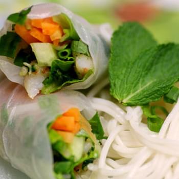 Vietnamese-Style Spring Rolls with Shrimp