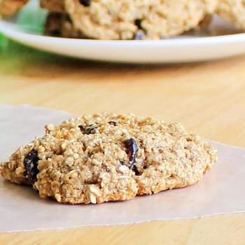 Flourless Oatmeal-Raisin Cookies