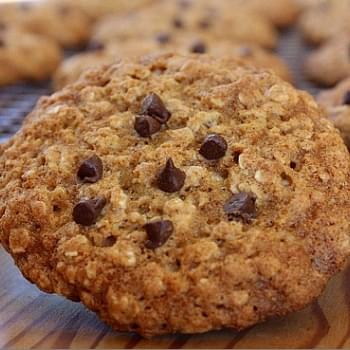 Low Fat Oatmeal- Chocolate Chip Cookies