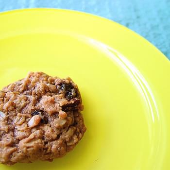 Giant Old-Fashioned Oatmeal Cookies