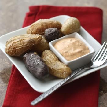 Roasted Fingerling Potatoes with Chipotle Garlic Dipping Sauce