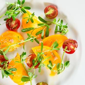 Tomato Purslane Salad with White Peach Dressing