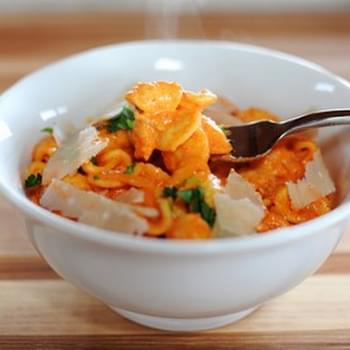 Pasta with Roasted Red Pepper Sauce