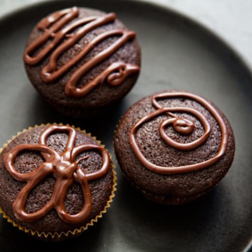 Super Easy, Super Moist Chocolate Cupcakes