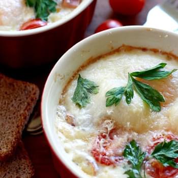 Baked Eggs with Leeks, Tomatoes and Prosciutto