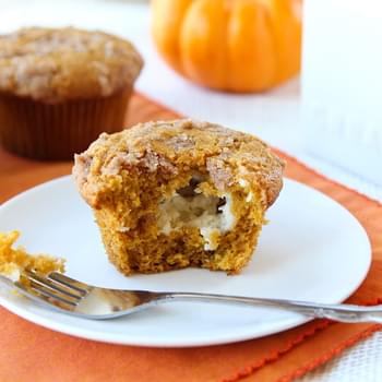 Pumpkin Muffins with Cinnamon Cream Cheese Filling