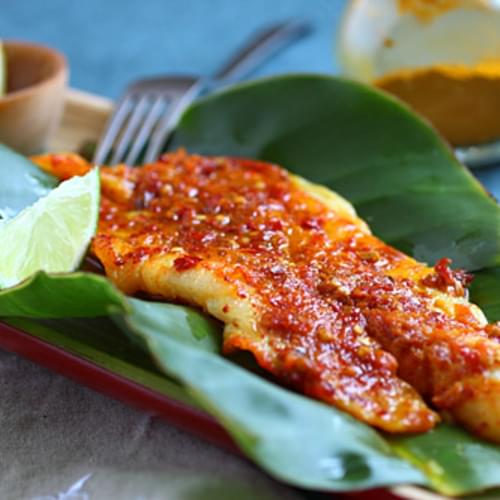 Ikan Panggang/Ikan Bakar (Grilled Fish with Banana Leaves)