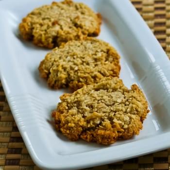 Low-Sugar Coconut Almond Macaroon Cookies