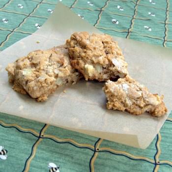 Apple Oatmeal Scones with Honey