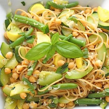 Whole Wheat Spaghetti with Vegetables and Chickpeas