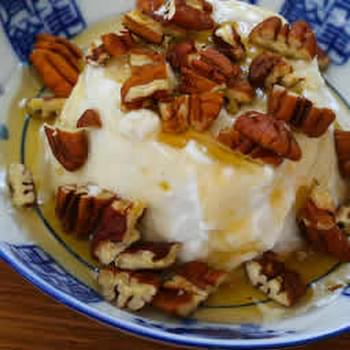 Greek Yogurt with Agave Nectar and Pecans