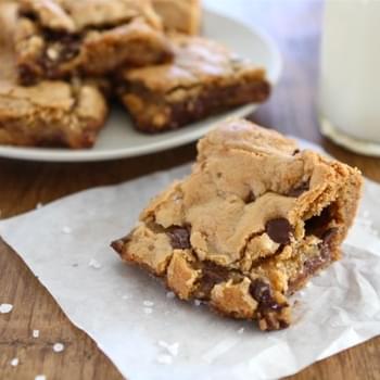 Chocolate Chip Salted Caramel Cookie Bars