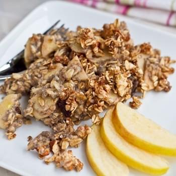 Fruity Baked Oatmeal with Crunchy Cinnamon Almond Topping