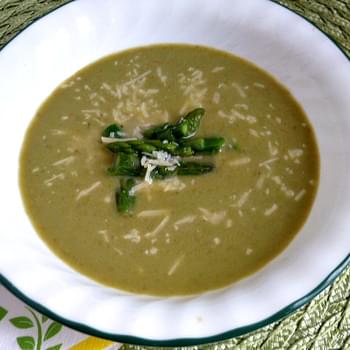 Fresh Asparagus Soup for #asparaguslove