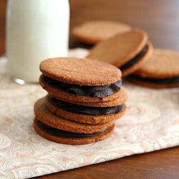 Peanut Butter & Chocolate Sandwich Cookies – Low Carb and Gluten-Free