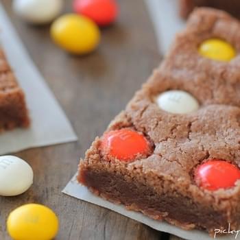 Chocolate Shortbread Bars with White Chocolate Candy Corn M&M’s