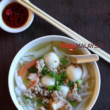 Rice Noodle Soup (Bee Thai Bak)