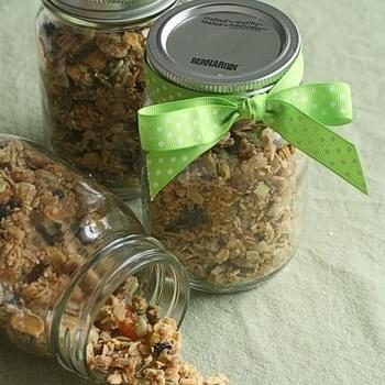 Chewy Apricot-Blueberry Granola