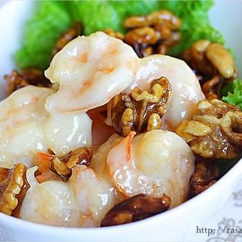 Honey Walnut Shrimp / Walnut Prawn Recipe (核桃虾)