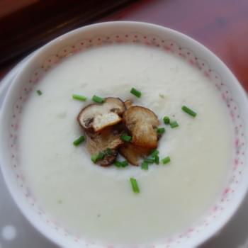 *Creamy Cauliflower Soup with Sauteed Mushrooms*