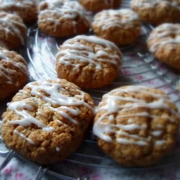 Honeyed Apricot, Oat and Walnut Cookies (Biscuits)