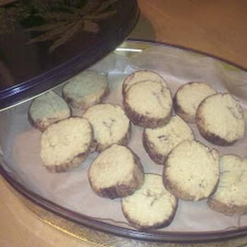 Chocolate Dusted Shortbread Bistcuits