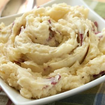 Restaurant-Style Garlic Mashed Potatoes