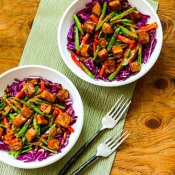 Vegan Red Cabbage Bowl with Tofu and Peanut-Sriracha Sauce