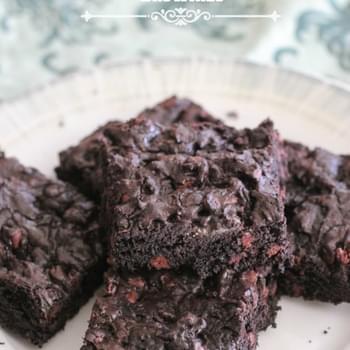 Peppermint Oreo Chocolate Chip Brownies