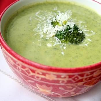 Broccoli Cheese Soup (Low Carb and Gluten Free)
