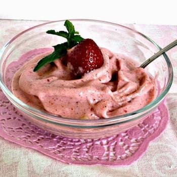 Strawberry Banana Ice Cream in 5 Minutes