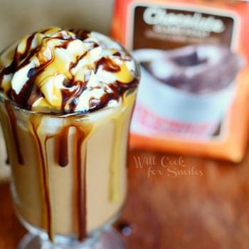 Chocolate Caramel Creamy Frozen Coffe with #DunkinMugUp