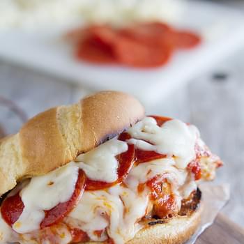 Pizza Topped Grilled Chicken Sandwich