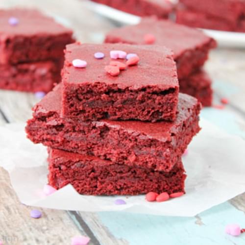 Red Velvet Brownies Bites