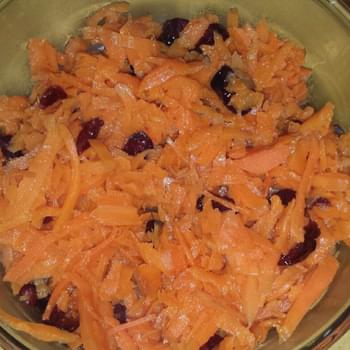 Honey Glazed Carrots With Cranberries Using the Veggetti
