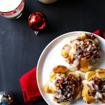 Easy Mini Monkey Bread Muffins with Eggnog Icing
