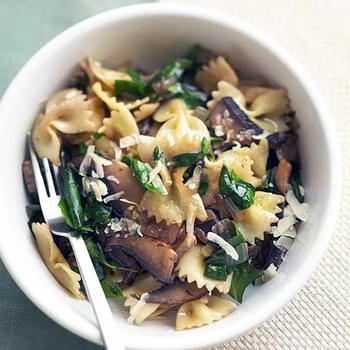 Bow-tie Pasta with Mushrooms and Spinach