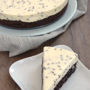 Chocolate Chip Cheesecake with Brownie Crust