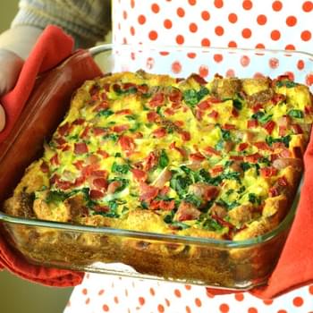 Clean Eating Spinach and Bell Pepper Breakfast Casserole