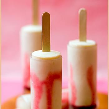 Rhubarb and Raspberry Yogurt Popsicles — Sucettes au yaourt glacé rhubarbe et framboise