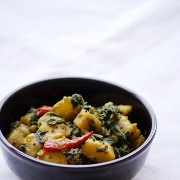 Saag Aloo Recipe - How to make Saag Aloo Recipe - North Indian Curry Recipes