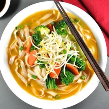 Dan Dan Noodle Soup (Vegetarian)