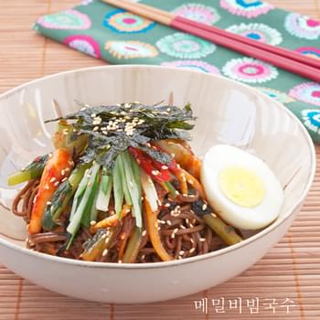 Cold Buckwheat Noodles w/ Spicy Chili Sauce