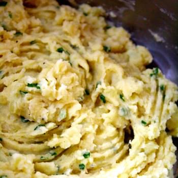 OLIVE OIL, GARLIC, CHIVES AND ROMANO CHEESE MASHED POTATOES