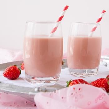 Ultra Creamy Vegan Strawberry Milk
